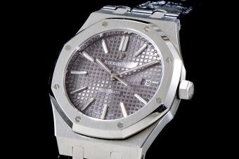 Audemars Piguet ROYAL OAK 15400ST.OO.1220ST.04 41MM OM-3120 AP016W