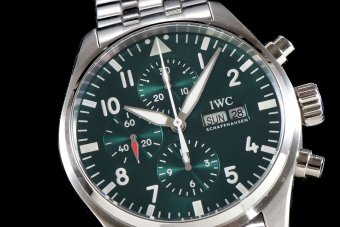 IWC PILOT'S IW377726 43MM HG-ETA7750 IW001
