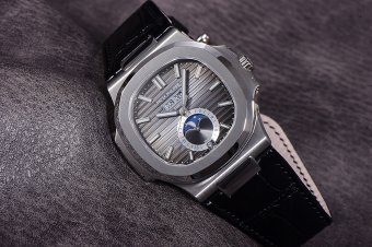 PP200429F - Patek Philippe Cal.324 S QA LU Automatic Movement 40MM 5726A-001
